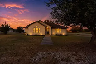 972 Co Rd 335, Rockdale, TX 76567 - Photo 34