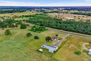 972 Co Rd 335, Rockdale, TX 76567 - Photo 32