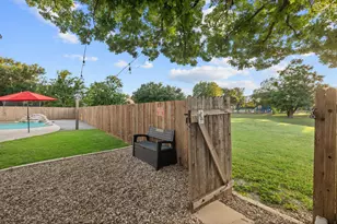 2621 Goldfinch Dr, Cedar Park, TX 78613 - Photo 40
