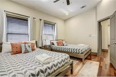 602 W N Loop Boulevard, Austin, TX 78751 - Photo 20