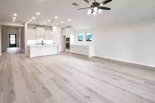 308 Foxfire Cv, Lockhart, TX 78644 - Photo 8