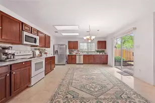 83 Elm Hill Ct, San Marcos, TX 78666 - Photo 4