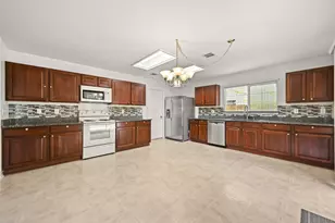 83 Elm Hill Ct, San Marcos, TX 78666 - Photo 4
