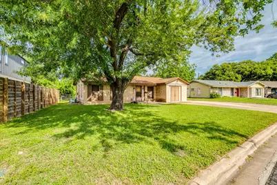 6626 Isabelle Drive, Austin, TX 78752 - Photo 4