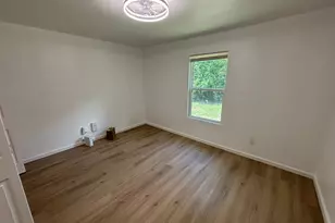 4608 E Village Ct, Austin, TX 78744 - Photo 10