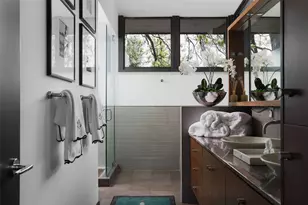 2401 Jarratt Ave, Austin, TX 78703 - Photo 30
