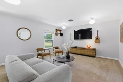 1215 W Live Oak Street, Lockhart, TX 78644 - Photo 6