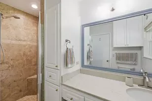1215 W Live Oak St, Lockhart, TX 78644 - Photo 28
