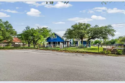 316 Mesquite Street, Bertram, TX 78605 - Photo 2