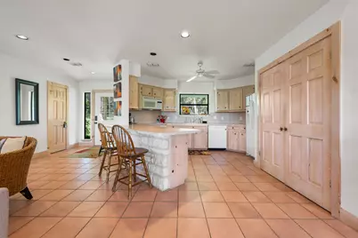 555 Hillsedge Road, Wimberley, TX 78676 - Photo 10