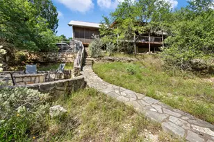 555 Hillsedge Rd, Wimberley, TX 78676 - Photo 1