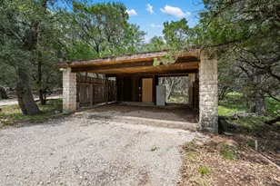 555 Hillsedge Rd, Wimberley, TX 78676 - Photo 32