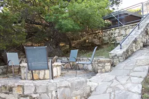 555 Hillsedge Rd, Wimberley, TX 78676 - Photo 16