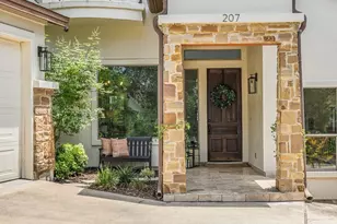 207 Spellbrook Ln, Lakeway, TX 78734 - Photo 2