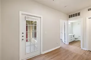 2320 Gracy Farms Ln, Austin, TX 78758 - Photo 20