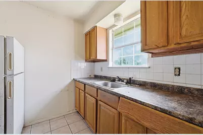 7307 Carver Avenue, Austin, TX 78752 - Photo 10