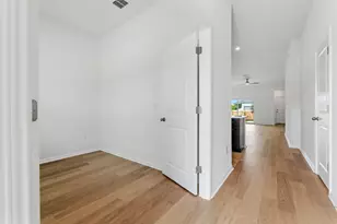 183 Glocken Ln, Kyle, TX 78640 - Photo 6