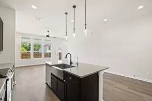 17512 Torneo Dr, Round Rock, TX 78664 - Photo 6