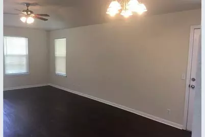 1004 Drovers Cove, Georgetown, TX 78626 - Photo 4