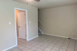 306 Anderson St, Smithville, TX 78957 - Photo 12