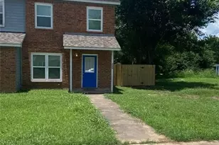 306 Anderson St, Smithville, TX 78957 - Photo 2