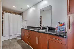 2124 E 6th St, Austin, TX 78702 - Photo 18