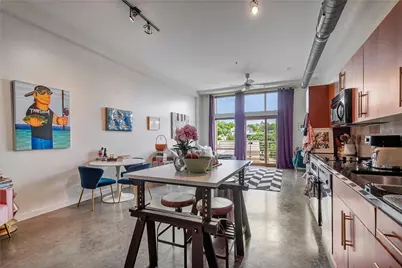 2124 E 6th Street #305, Austin, TX 78702 - Photo 10