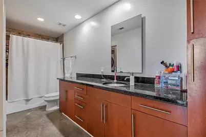 2124 E 6th Street #305, Austin, TX 78702 - Photo 18