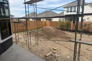 18724 Hopper Ln, Austin, TX 78738 - Photo 4