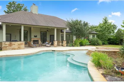 104 Woodland Court, Bastrop, TX 78602 - Photo 2