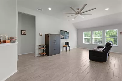 21408 Highland Lake Drive, Lago Vista, TX 78645 - Photo 4