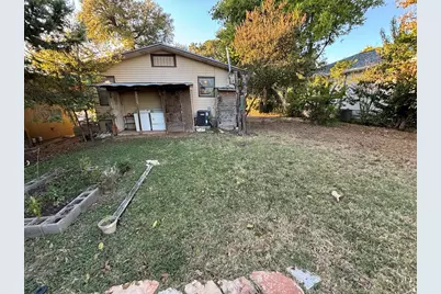 2815 Crest Avenue, Austin, TX 78702 - Photo 14