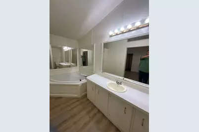 204 Overhill, Bastrop, TX 78602 - Photo 8