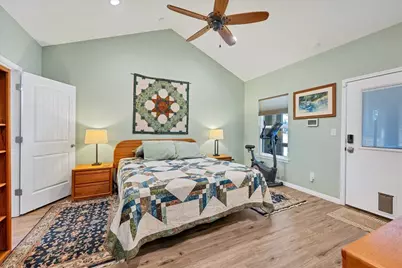 10500 W Lakeview Drive, Jonestown, TX 78645 - Photo 24