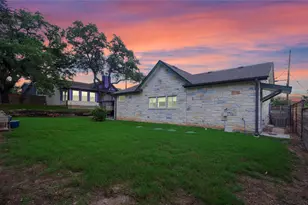 10500 W Lakeview Dr, Jonestown, TX 78645 - Photo 4