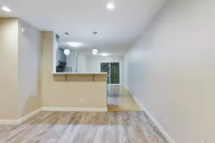 2303 East Side Dr, Austin, TX 78704 - Photo 10