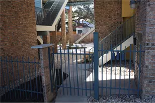 513 S Park Dr, Austin, TX 78704 - Photo 2