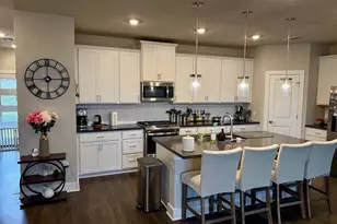 2905 Mary Elizabeth Dr, Austin, TX 78728 - Photo 2