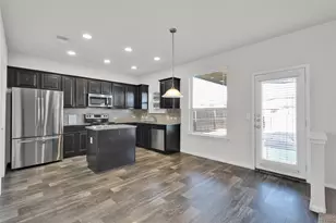 517 Pinnacle Dr, Georgetown, TX 78626 - Photo 2