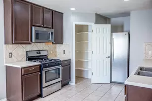 3931 Bonnie Ln, Round Rock, TX 78665 - Photo 6