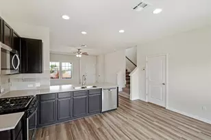 404 Spiny Lizard Ln, San Marcos, TX 78666 - Photo 6