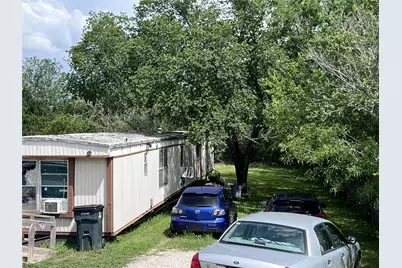 10001 Peterson Road, Del Valle, TX 78617 - Photo 4