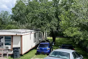10001 Peterson Rd, Del Valle, TX 78617 - Photo 4