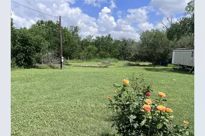 10001 Peterson Road, Del Valle, TX 78617 - Photo 14