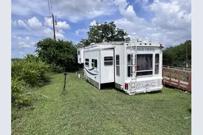 10001 Peterson Road, Del Valle, TX 78617 - Photo 10