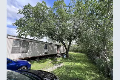 10001 Peterson Road, Del Valle, TX 78617 - Photo 20