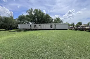 10001 Peterson Rd, Del Valle, TX 78617 - Photo 18