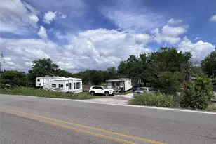 10001 Peterson Rd, Del Valle, TX 78617 - Photo 28