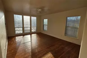 420 Stonewall St, Kerrville, TX 78028 - Photo 4