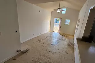 420 Stonewall St, Kerrville, TX 78028 - Photo 26